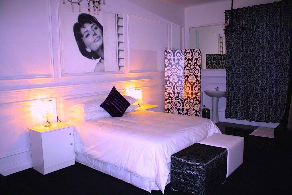 The Glam Guesthouse เคปทาวน์ ภายนอก รูปภาพ