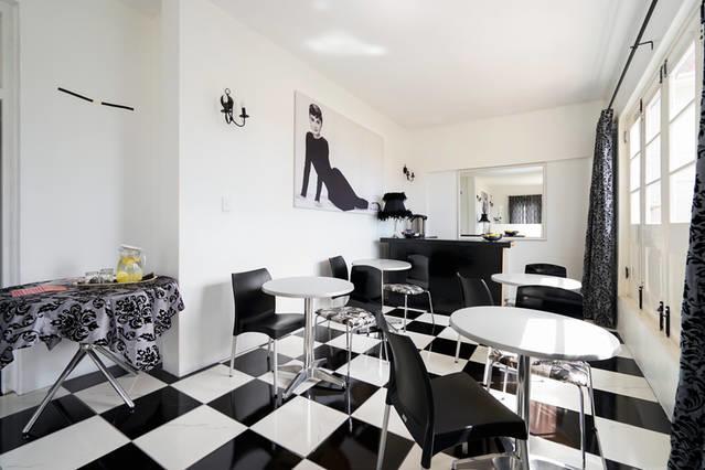 The Glam Guesthouse เคปทาวน์ ภายนอก รูปภาพ