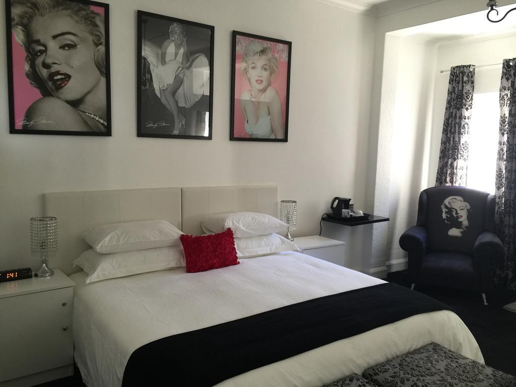 The Glam Guesthouse เคปทาวน์ ภายนอก รูปภาพ